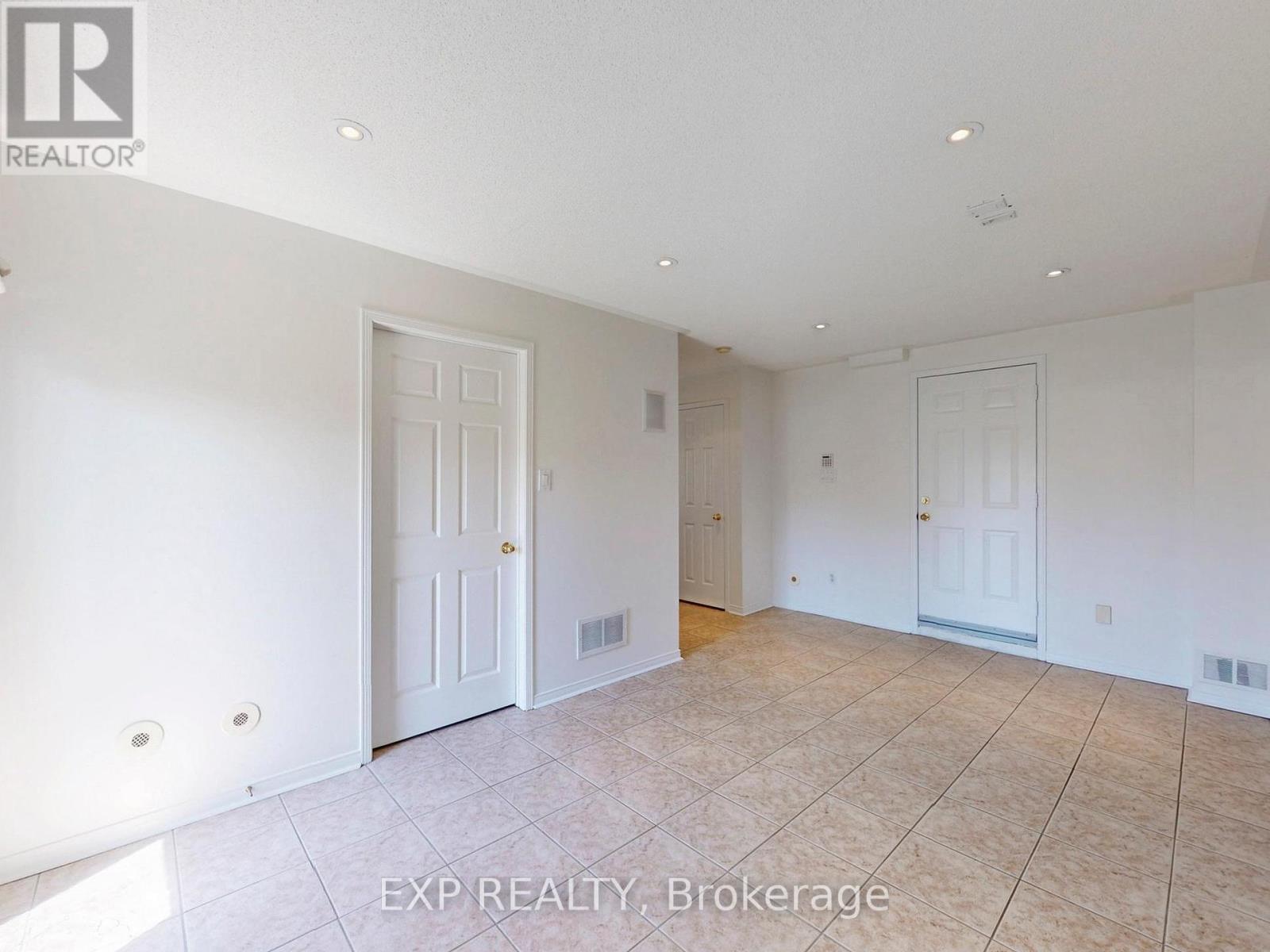 Photo 43 of 6630 Opera Glass Crescent, Mississauga ON