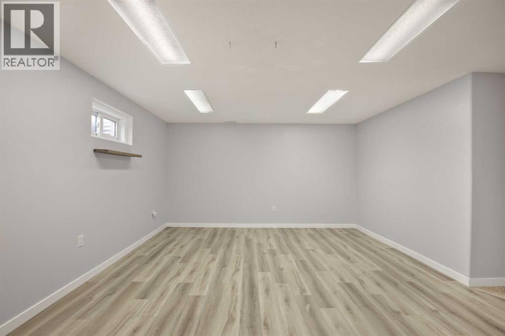 Photo 35 of 255 Piper Drive, Red Deer AB