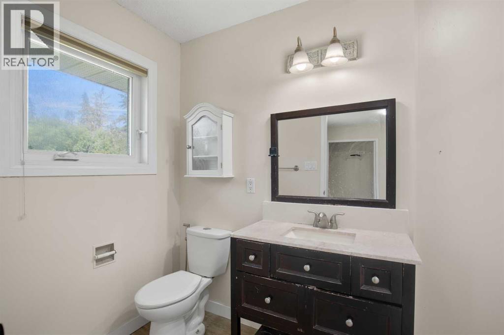 Photo 12 of 255 Piper Drive, Red Deer AB