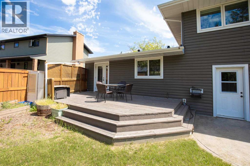 Photo 22 of 255 Piper Drive, Red Deer AB