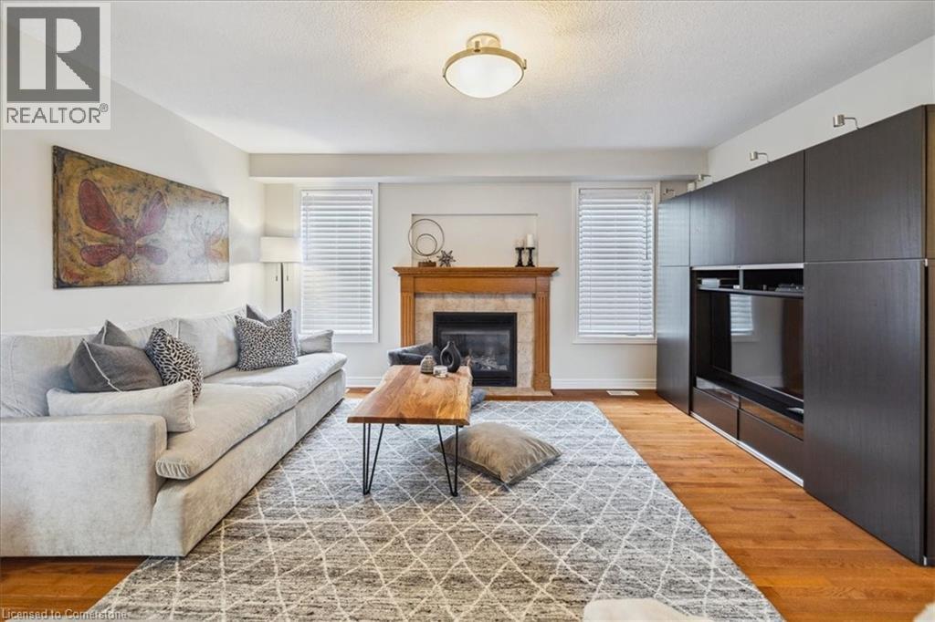 Photo 13 of 51 Napa Lane, Stoney Creek ON