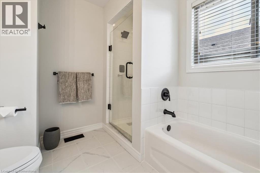 Photo 27 of 51 Napa Lane, Stoney Creek ON