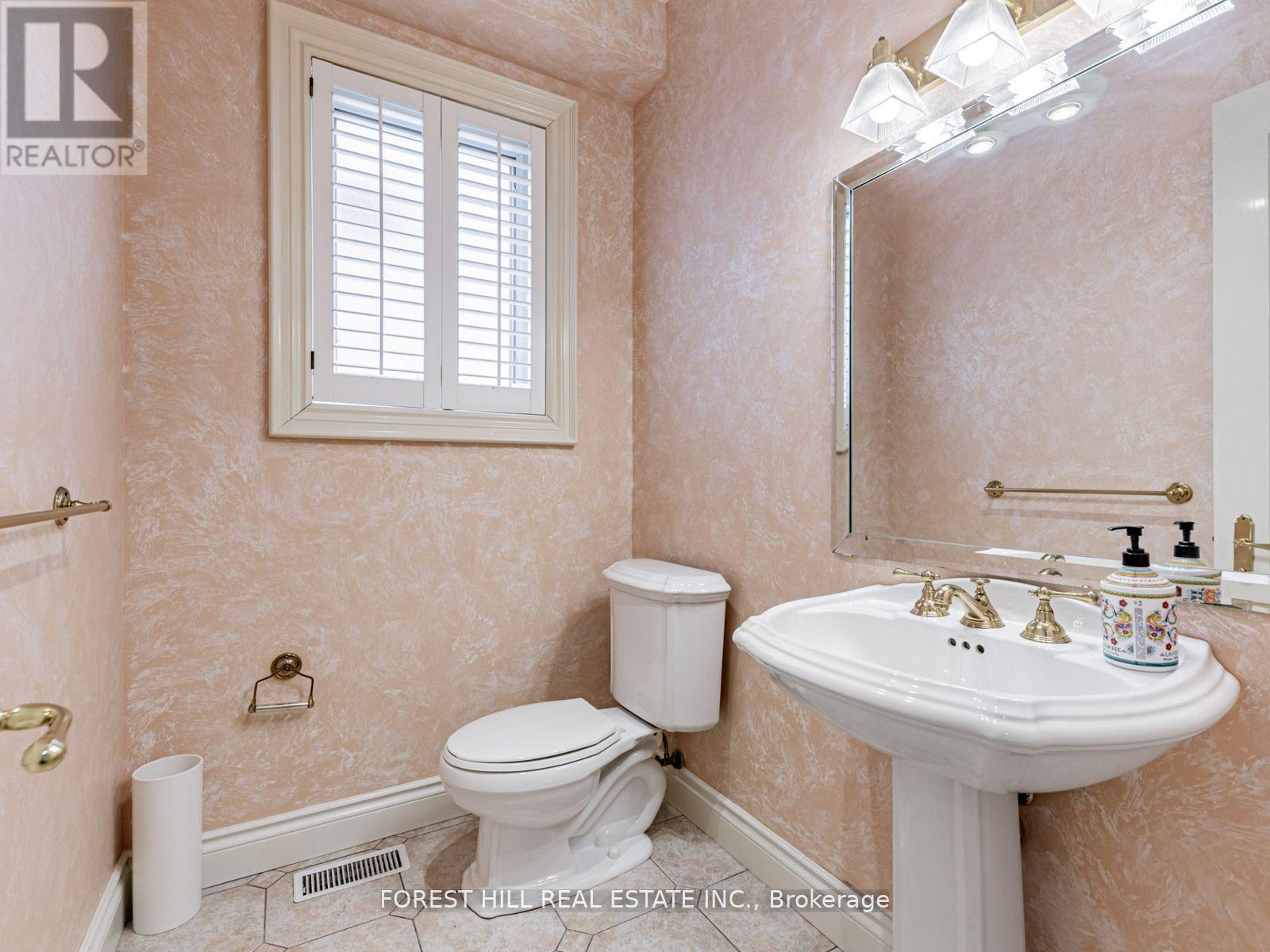 Photo 28 of 51 Stuart Avenue, Toronto ON