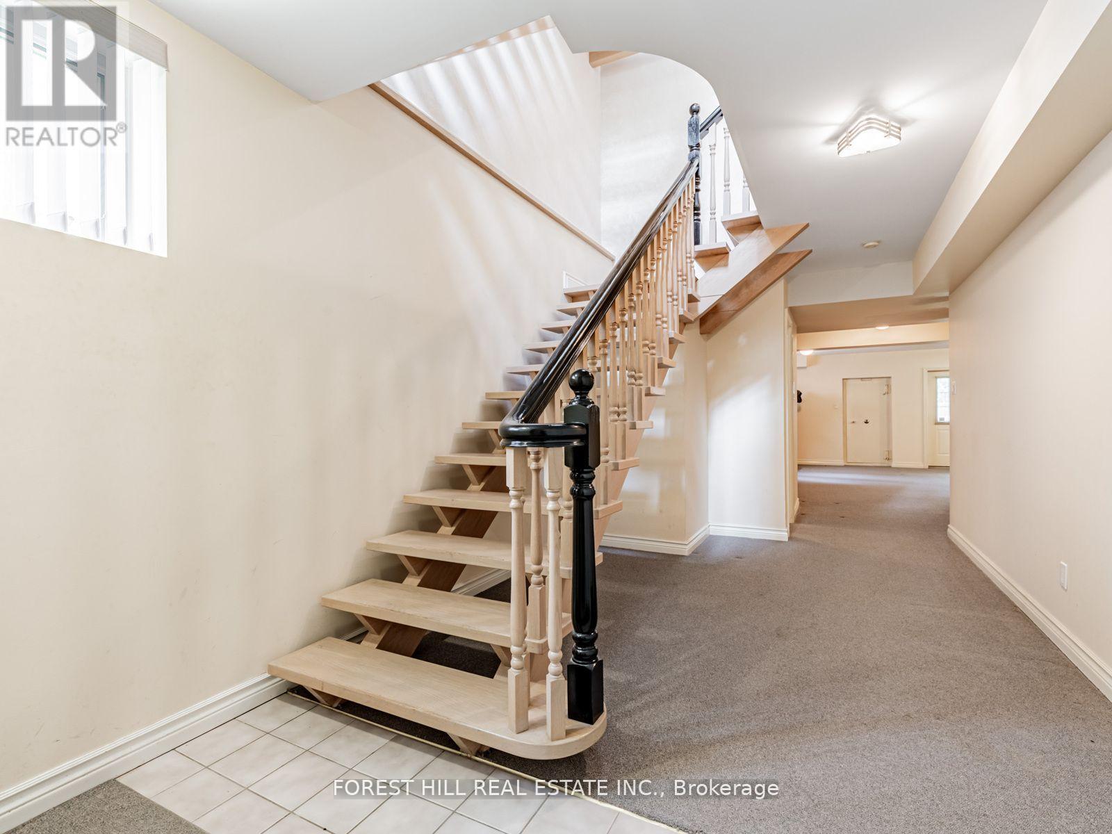 Photo 33 of 51 Stuart Avenue, Toronto ON