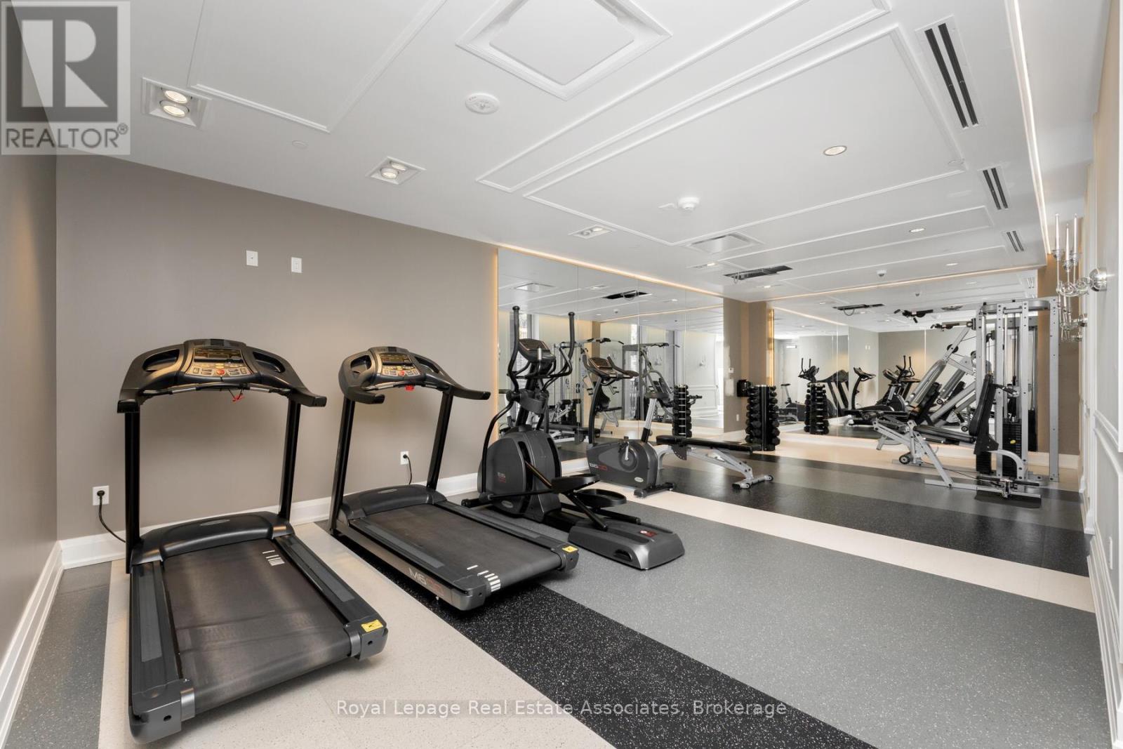 Photo 5 of 303 42 Mill Street, Halton Hills ON