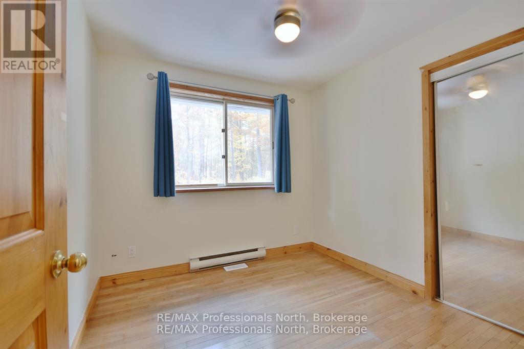 20 COULTER LANE - 36