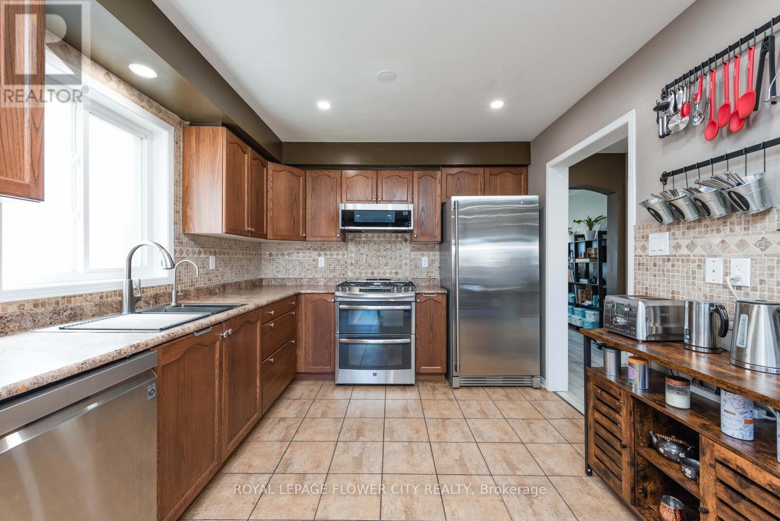 Photo 20 of Main Upper 200 Hunter Way, Brantford ON