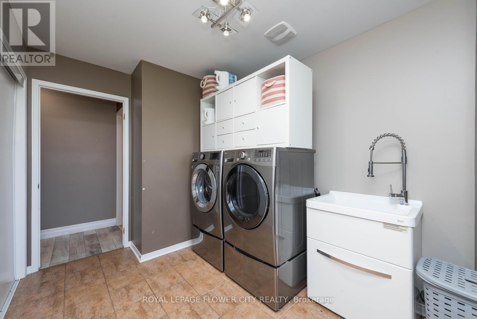 Photo 3 of Main Upper 200 Hunter Way, Brantford ON