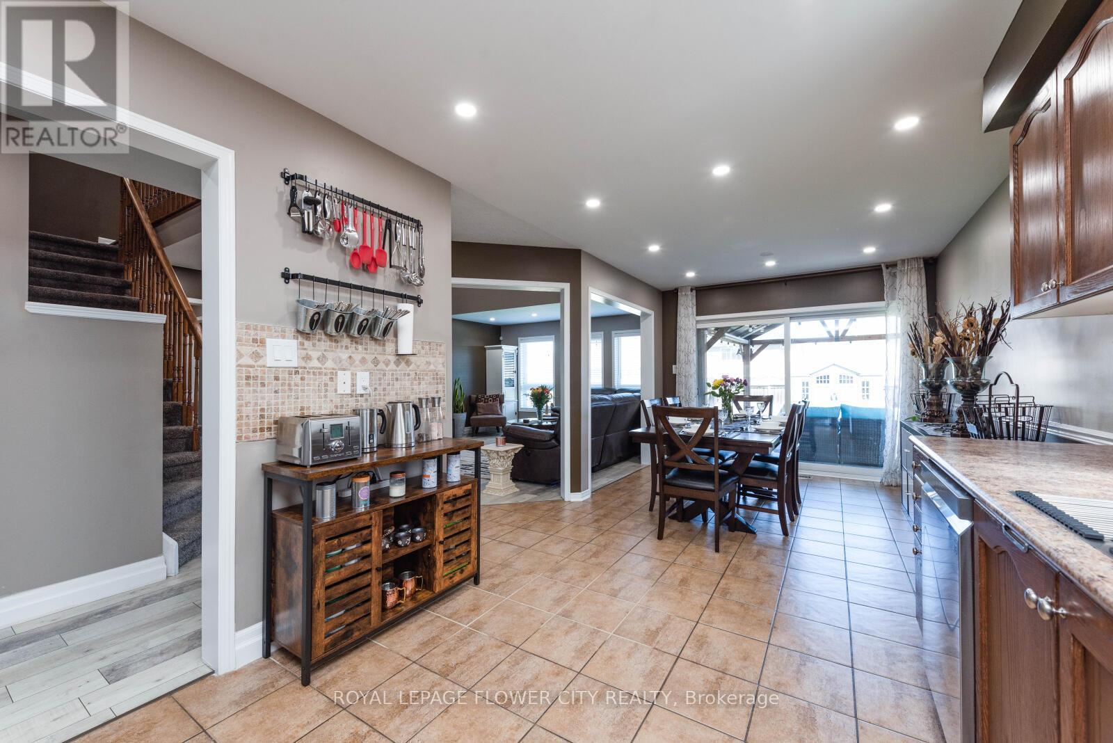 Photo 17 of Main Upper 200 Hunter Way, Brantford ON