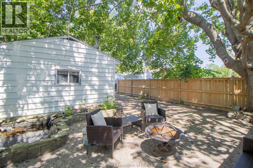 Photo 5 of 273 Grand Avenue East, Chatham ON