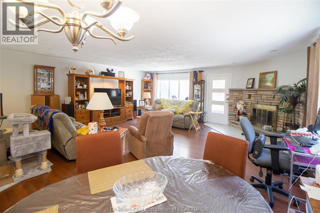 Photo 7 of 273 Grand Avenue East, Chatham ON
