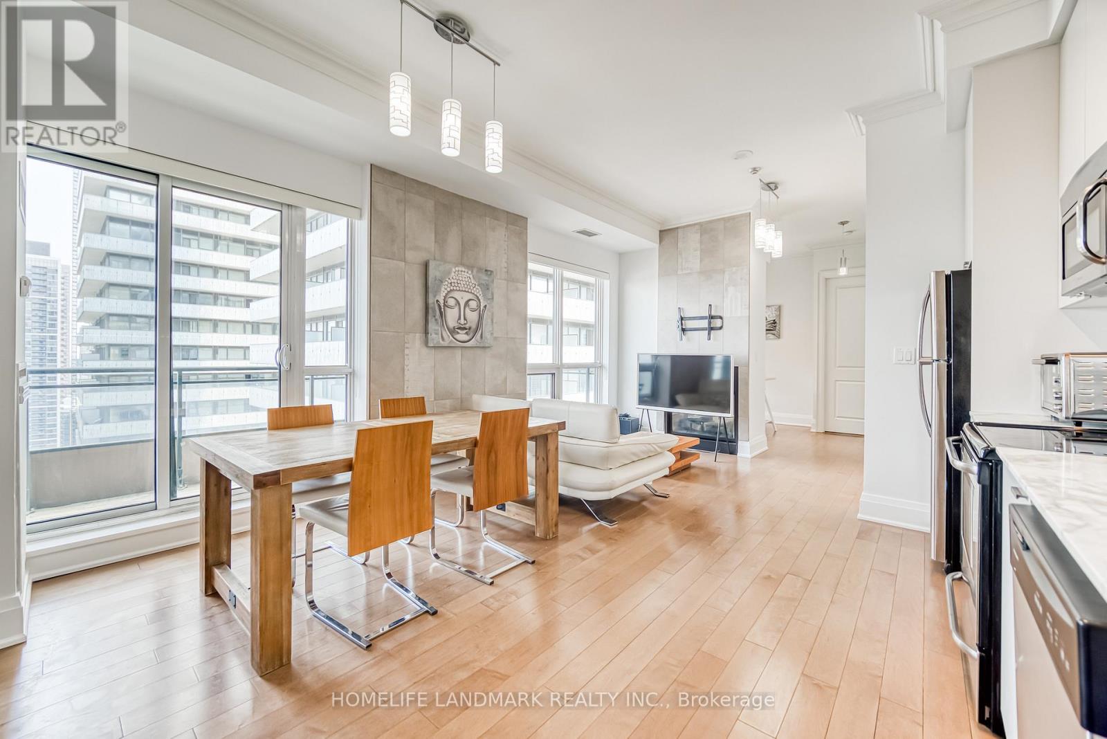 Photo 15 of 2701 35 Hayden Street, Toronto ON