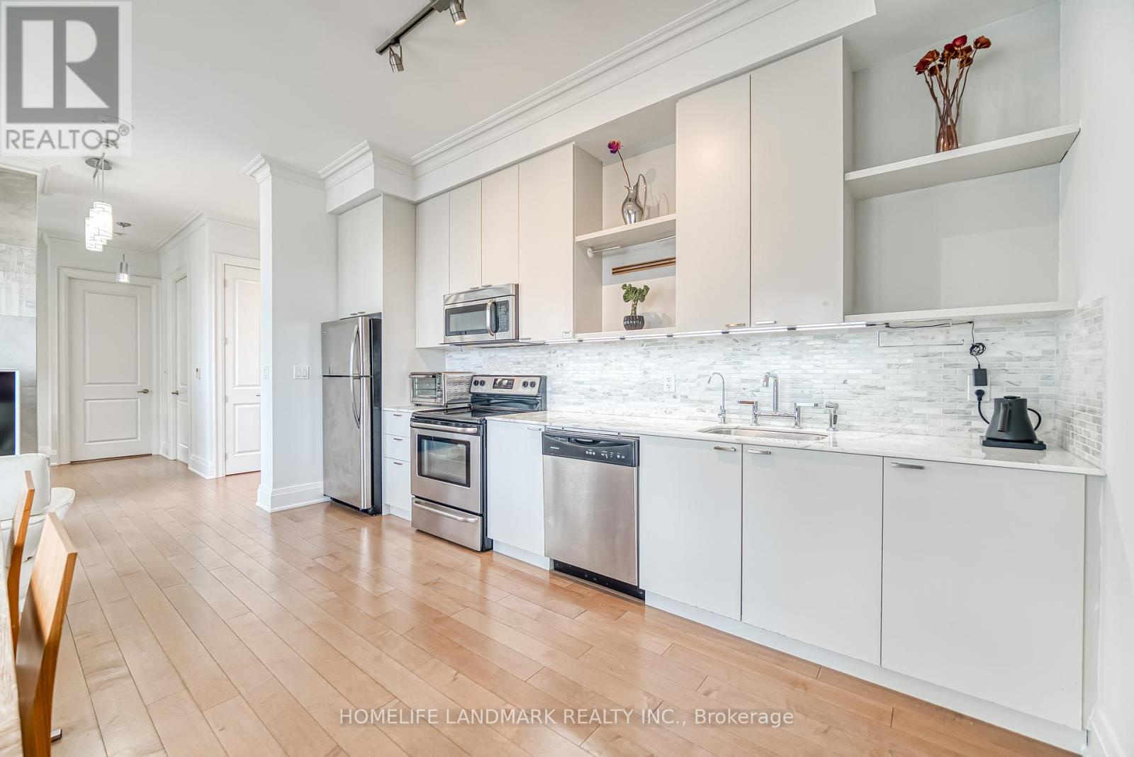 Photo 13 of 2701 35 Hayden Street, Toronto ON