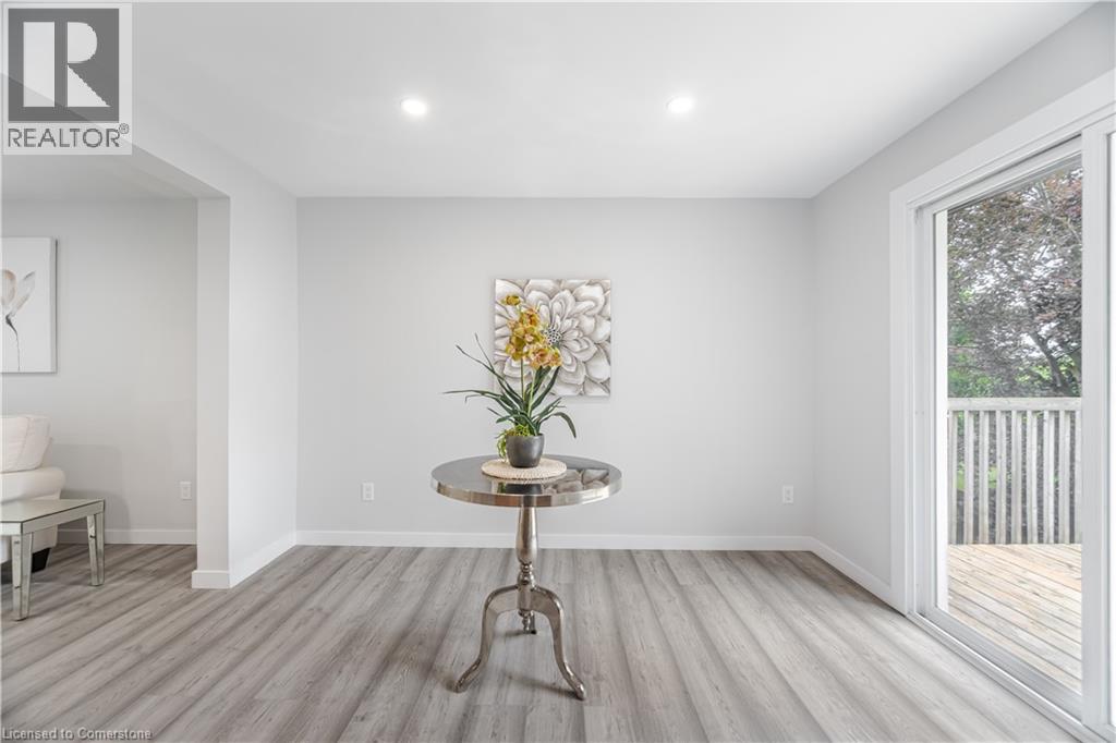 Photo 10 of 20 Roseneath Crescent, Kitchener ON