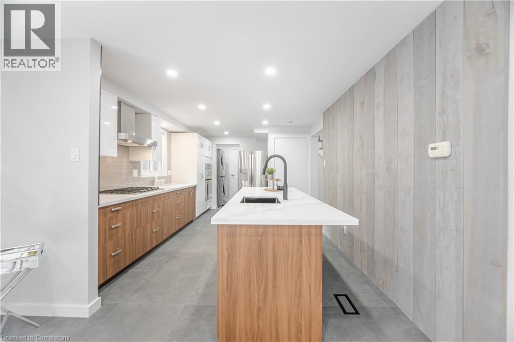 Photo 12 of 20 Roseneath Crescent, Kitchener ON