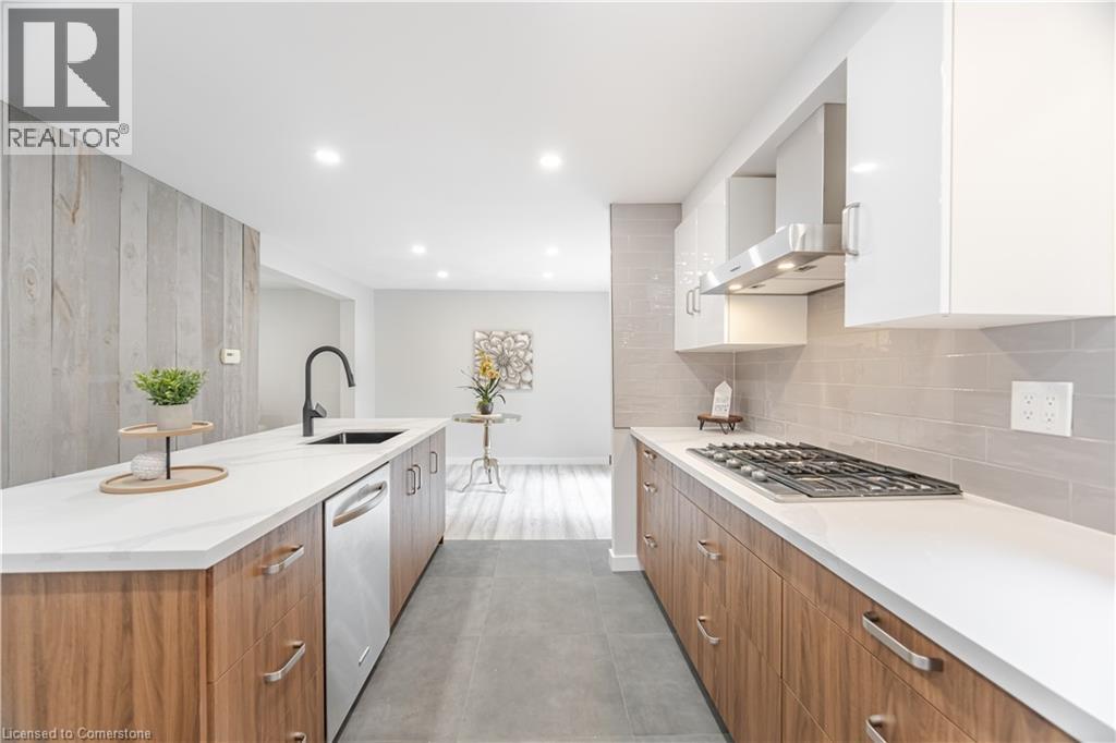 Photo 14 of 20 Roseneath Crescent, Kitchener ON