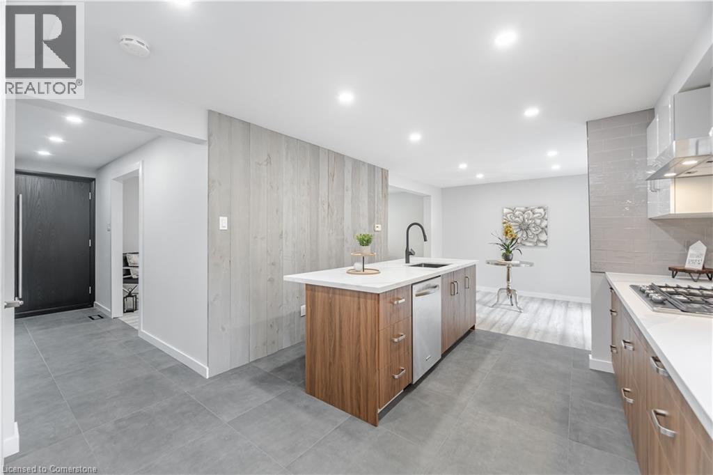 Photo 16 of 20 Roseneath Crescent, Kitchener ON