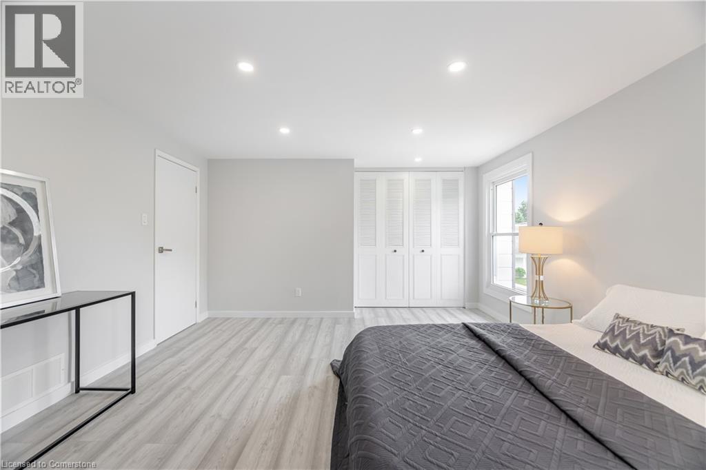 Photo 22 of 20 Roseneath Crescent, Kitchener ON