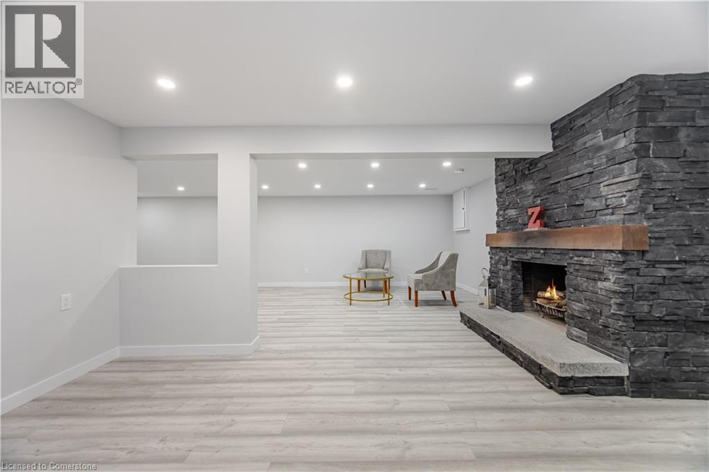 Photo 40 of 20 Roseneath Crescent, Kitchener ON