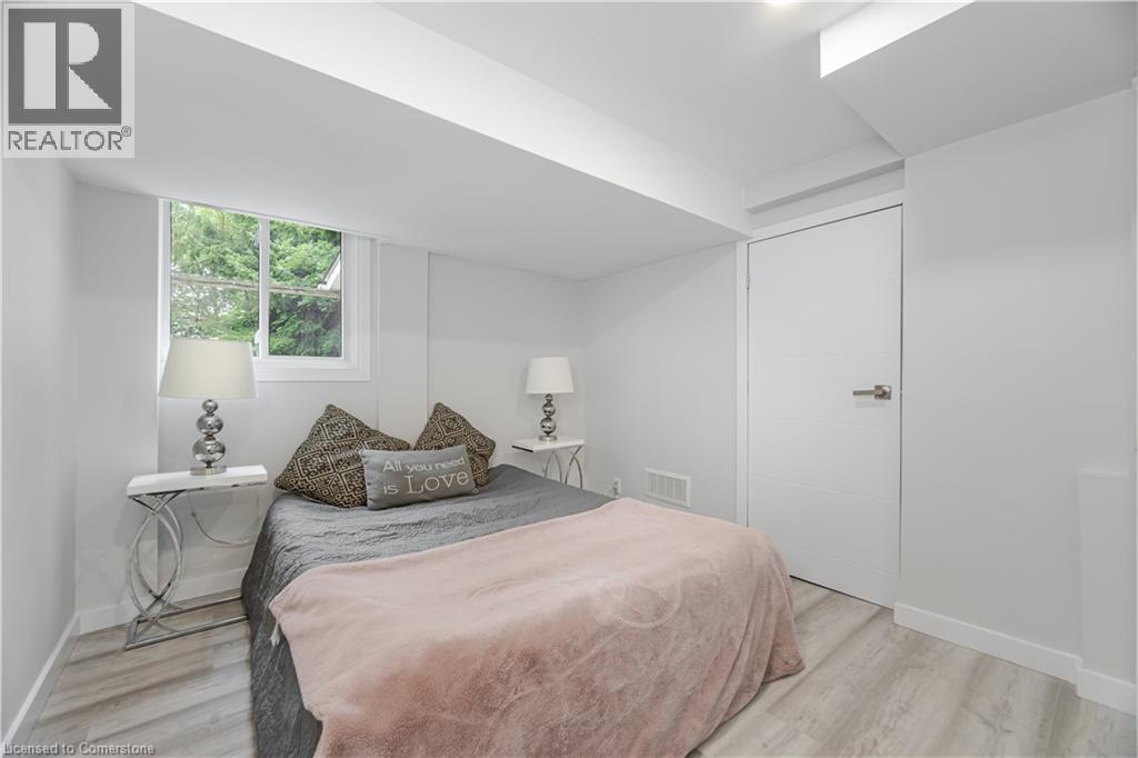 Photo 42 of 20 Roseneath Crescent, Kitchener ON
