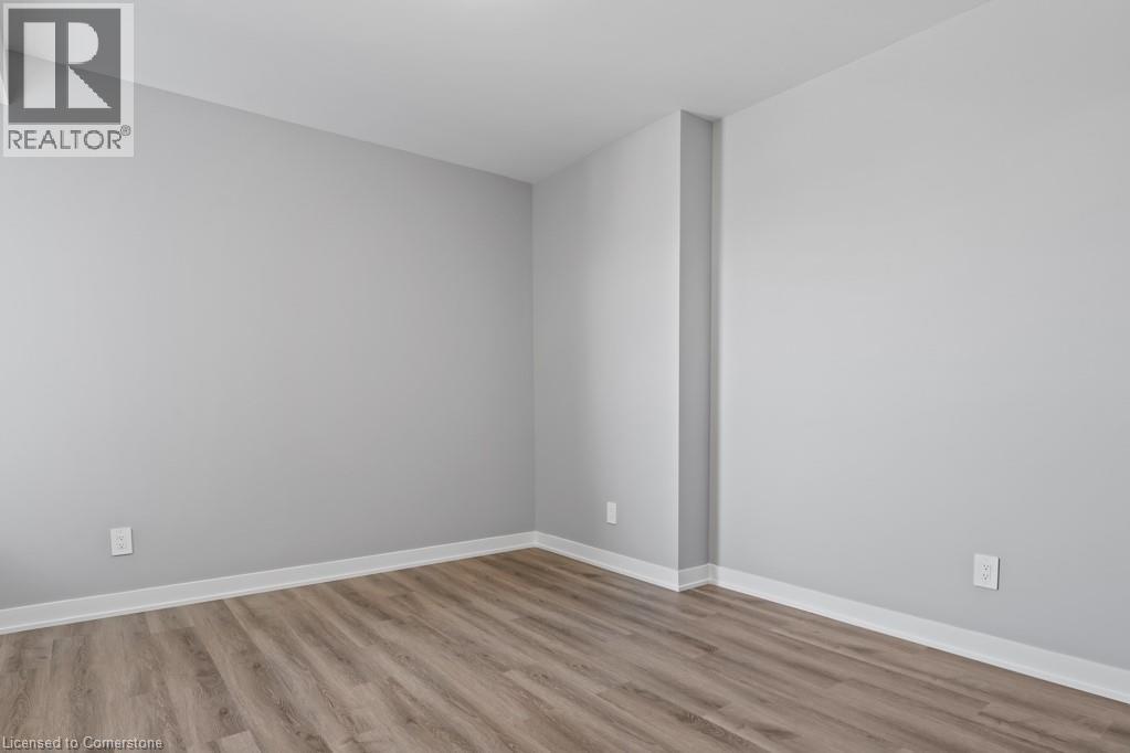 Photo 2 of 5002 King Street Unit 403, Beamsville ON