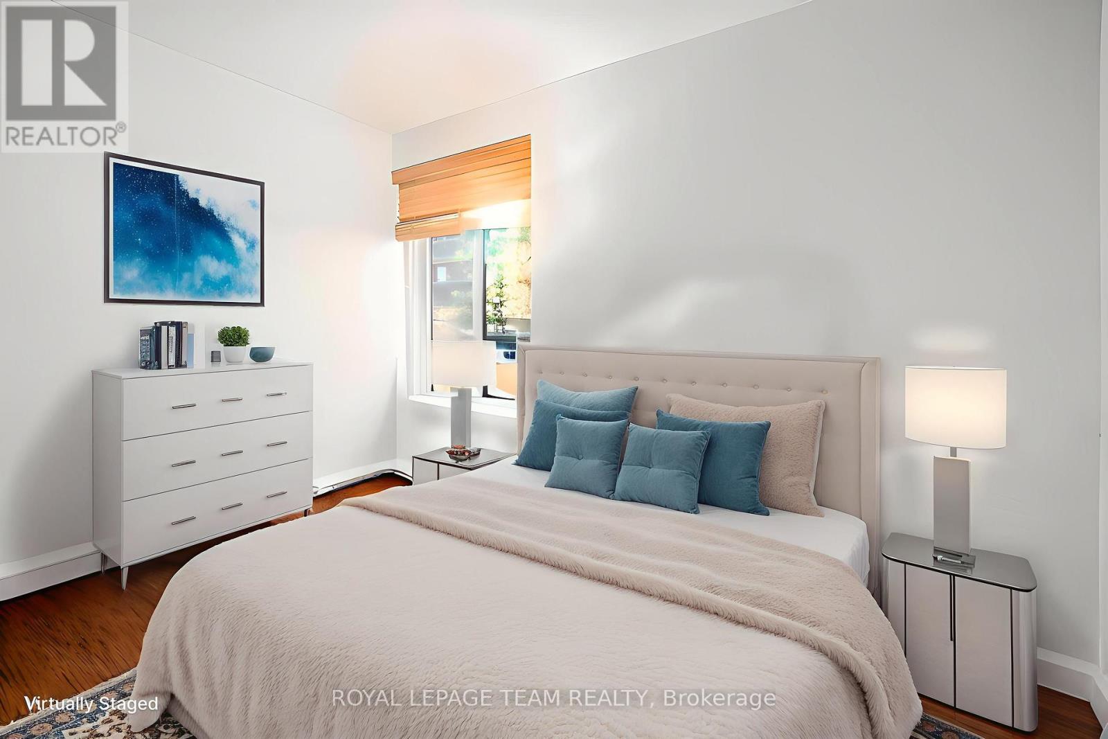 Photo 7 of 402 141 Somerset Street W, Ottawa ON