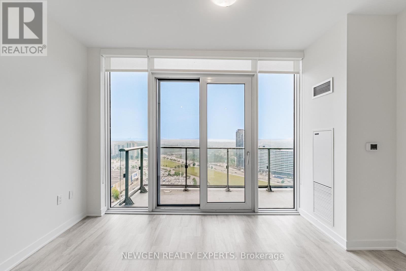 Photo 17 of Ph 2203 4655 Metcalfe Avenue, Mississauga ON