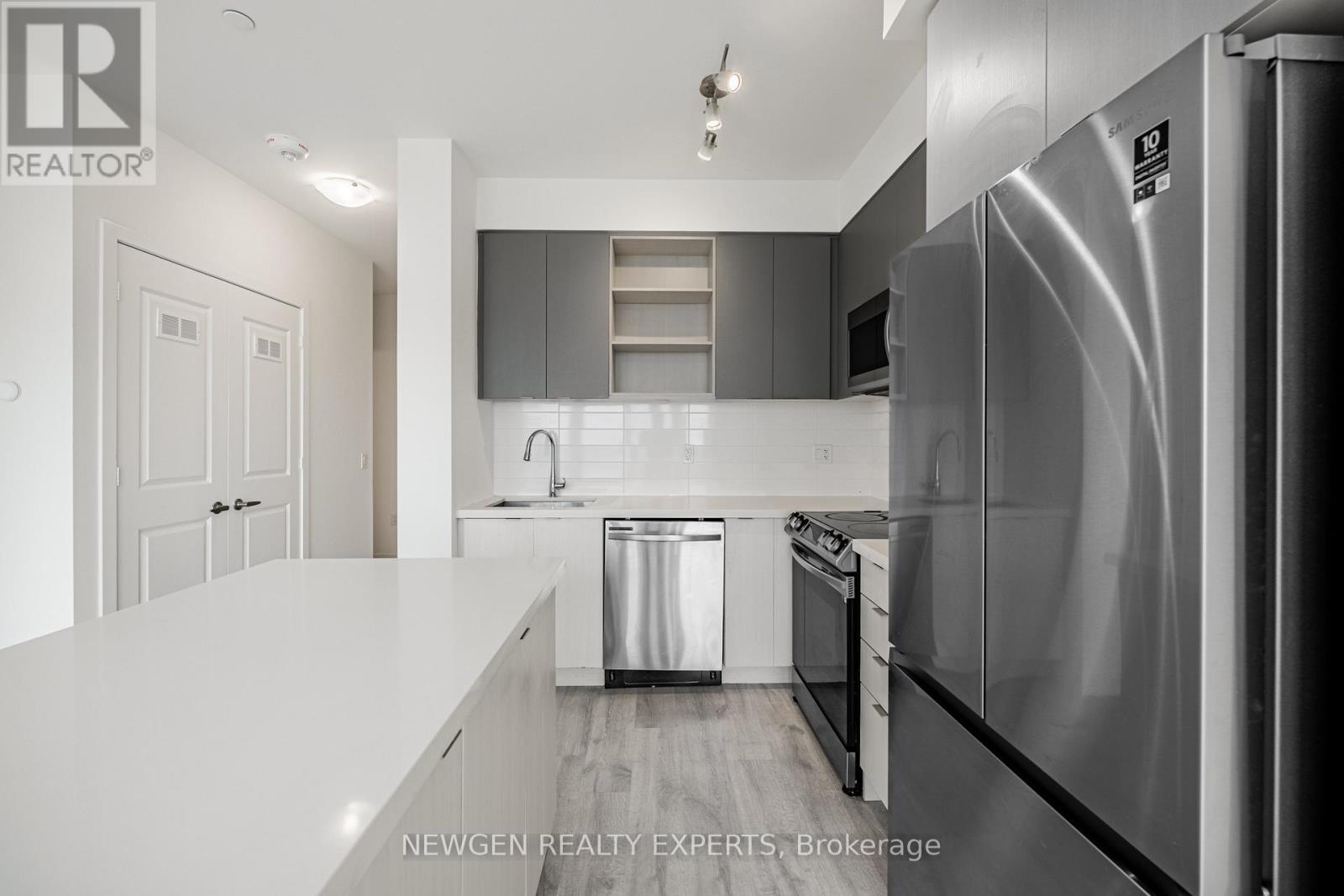 Photo 11 of Ph 2203 4655 Metcalfe Avenue, Mississauga ON