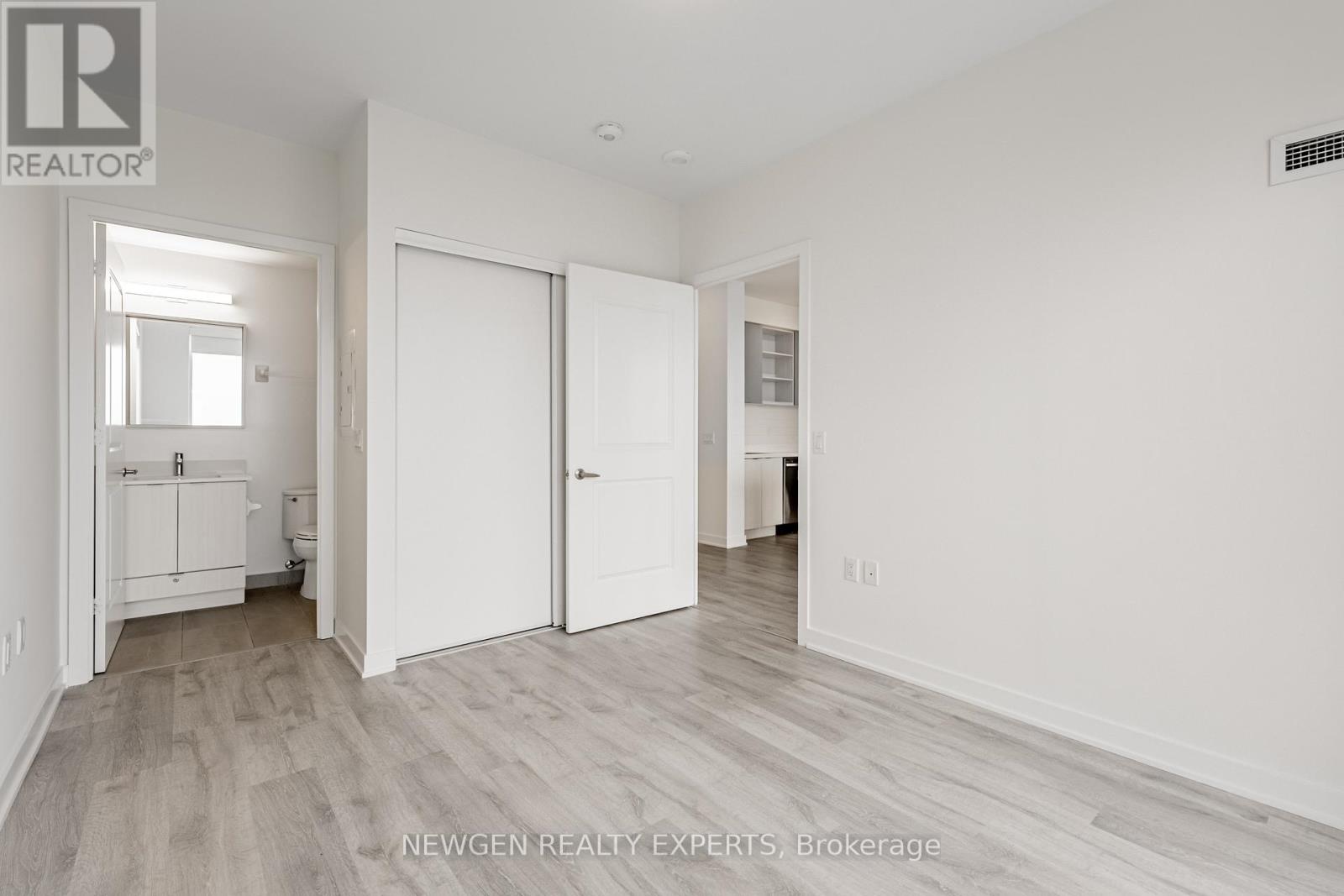 Photo 21 of Ph 2203 4655 Metcalfe Avenue, Mississauga ON