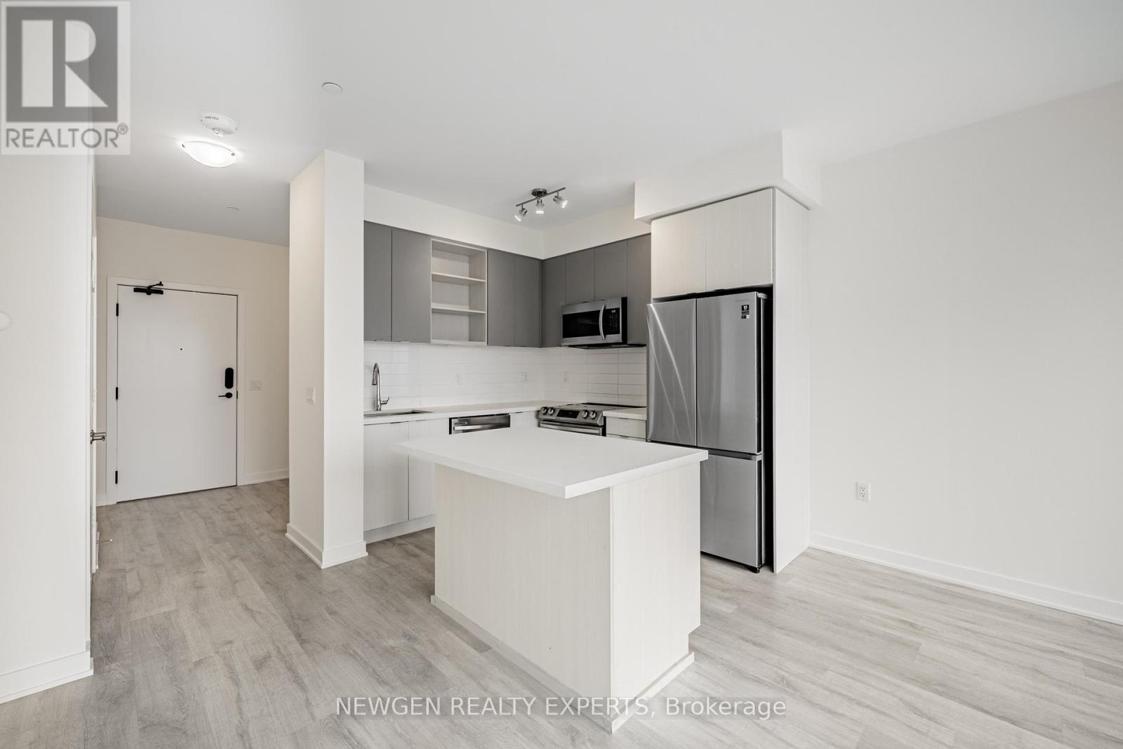 Photo 9 of Ph 2203 4655 Metcalfe Avenue, Mississauga ON