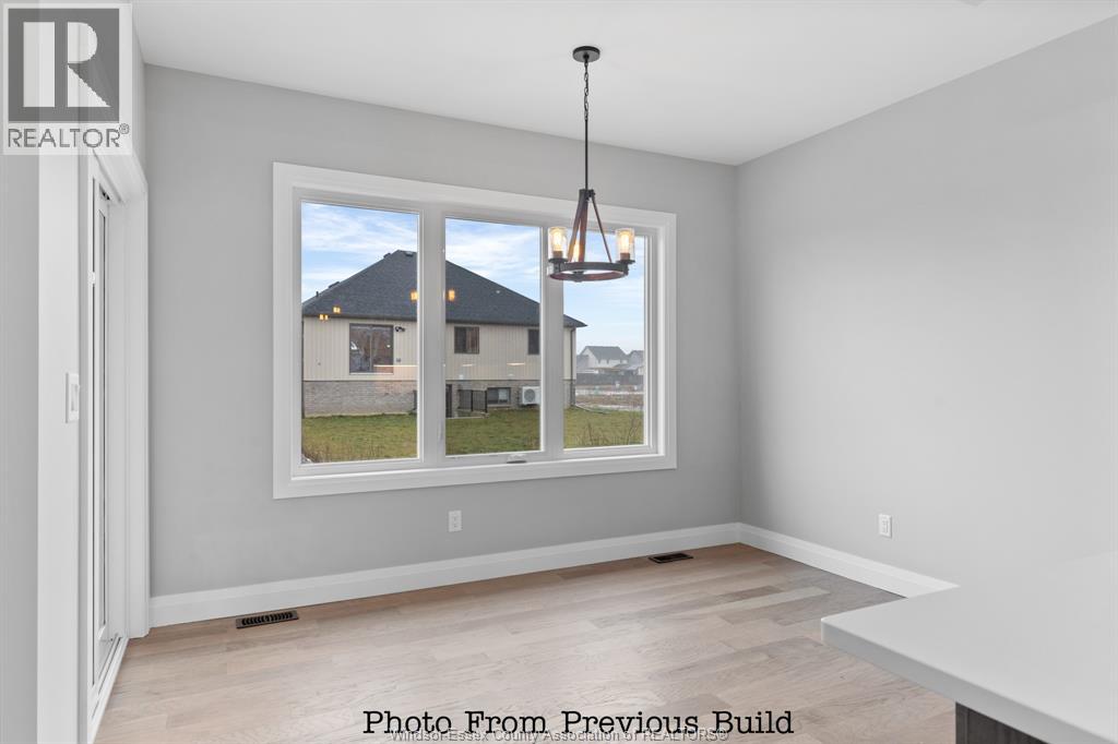Photo 18 of 116 Bloomington, Chatham ON