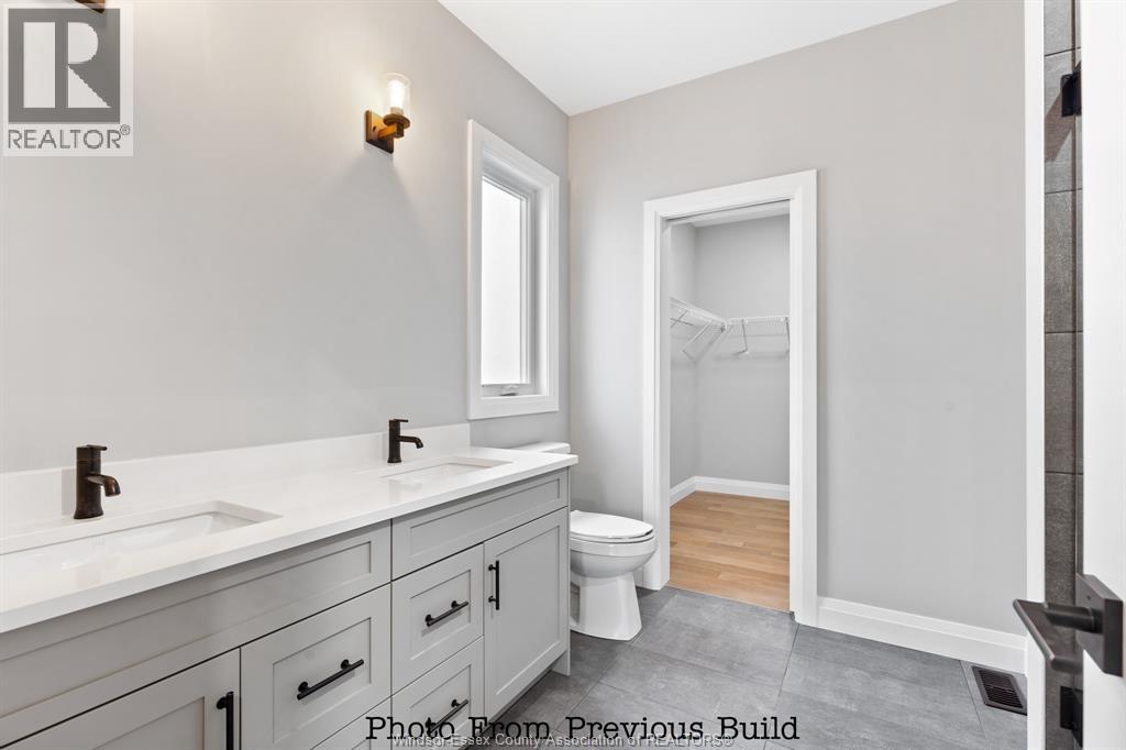 Photo 23 of 116 Bloomington, Chatham ON