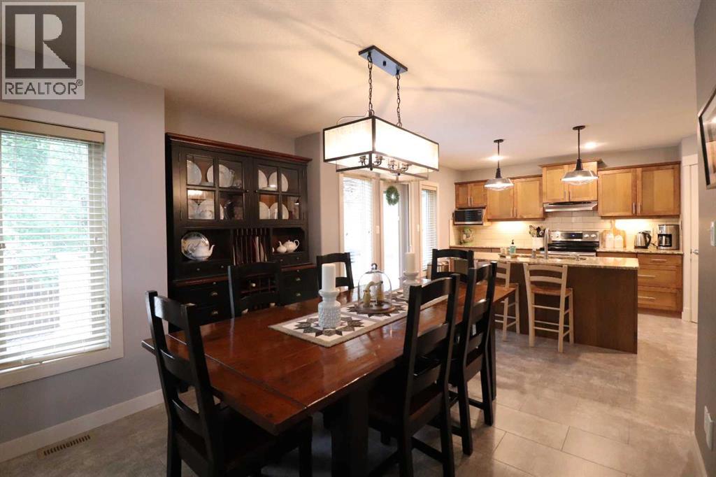 Photo 29 of 22 Riverview Crescent W, Lethbridge AB