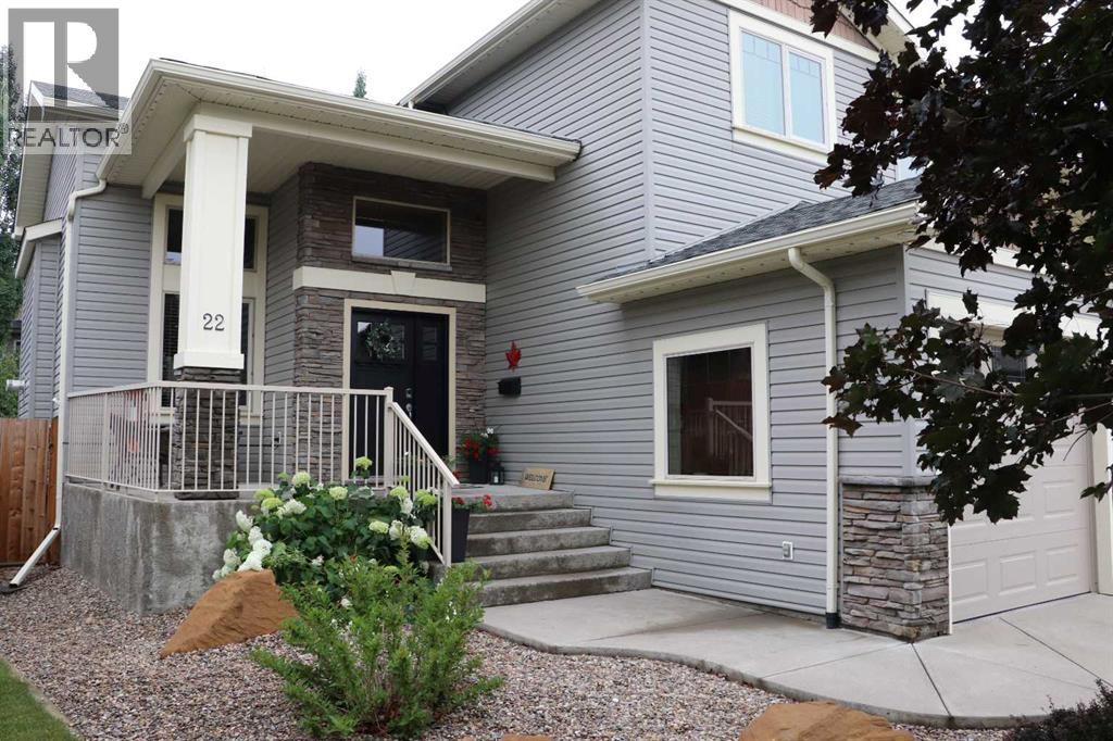 Photo 30 of 22 Riverview Crescent W, Lethbridge AB