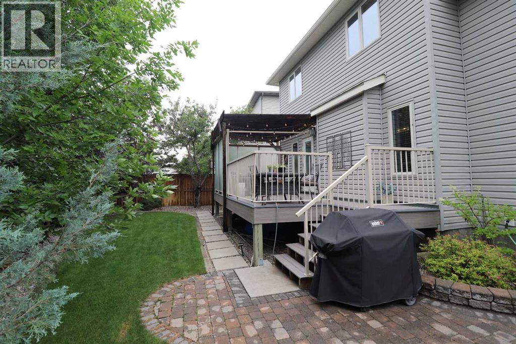 Photo 38 of 22 Riverview Crescent W, Lethbridge AB