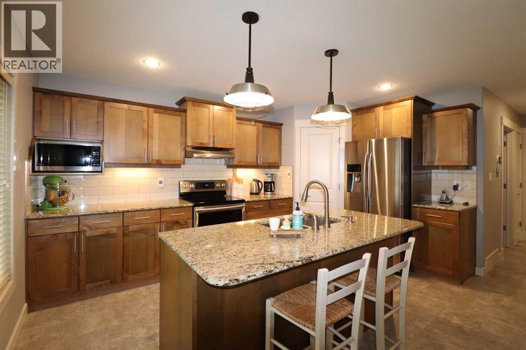 Photo 37 of 22 Riverview Crescent W, Lethbridge AB