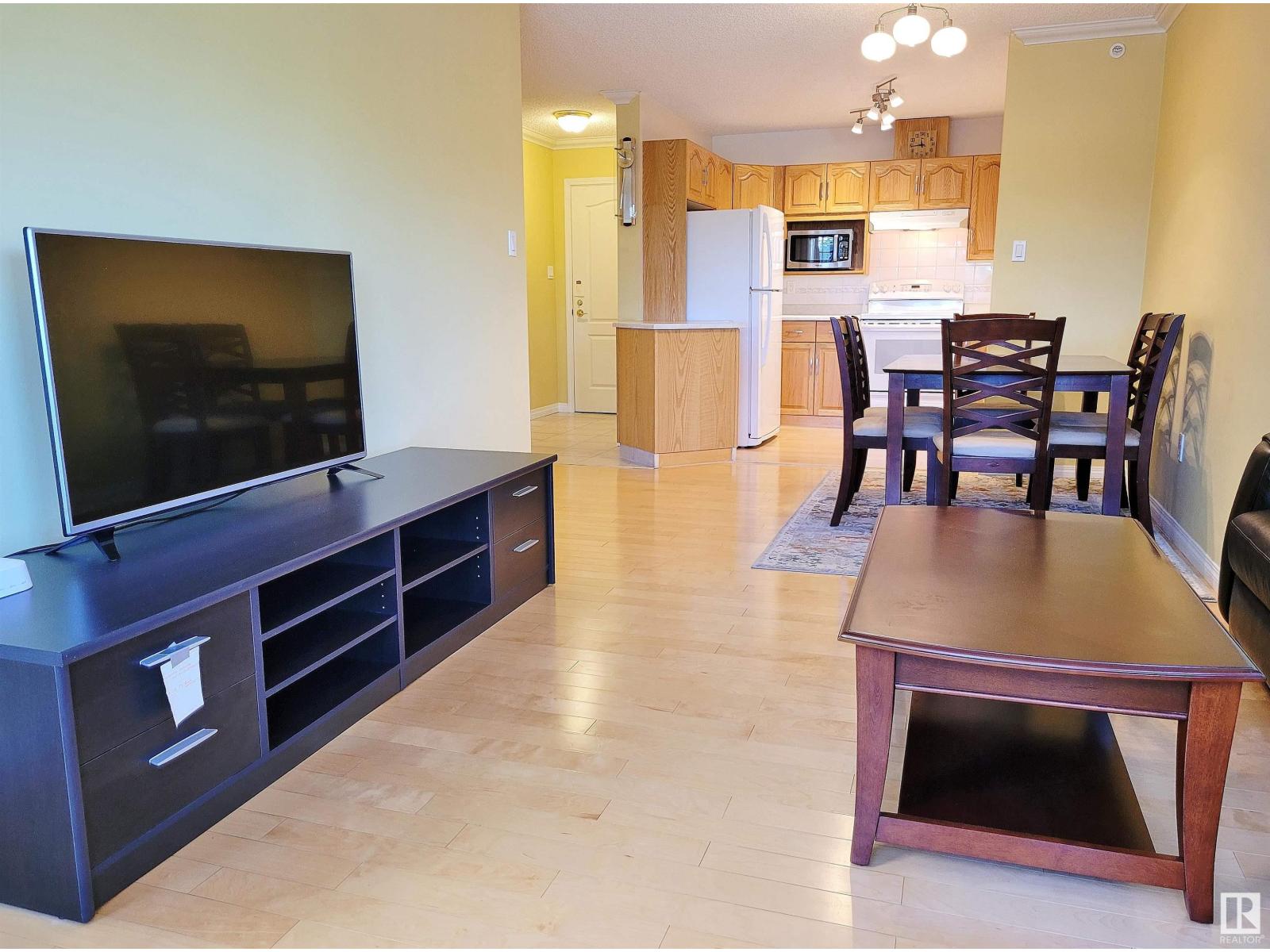 Photo 4 of 404 13450 114 Av Nw, Edmonton AB