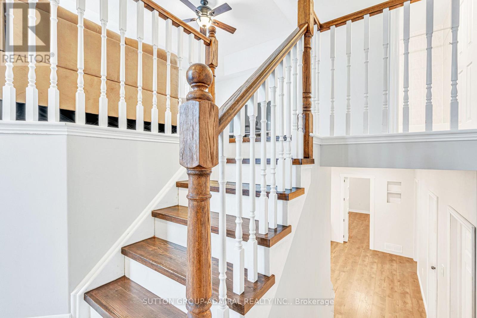 Photo 14 of 16 Empire Drive, Barrie ON