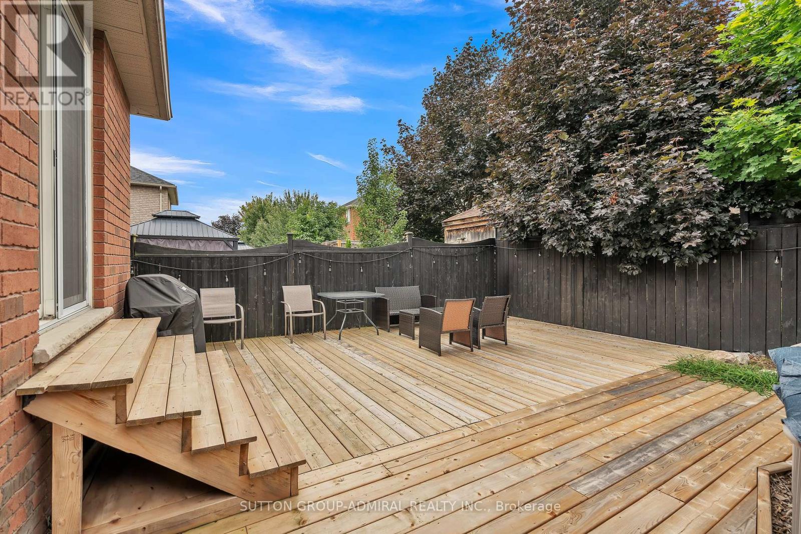 Photo 33 of 16 Empire Drive, Barrie ON