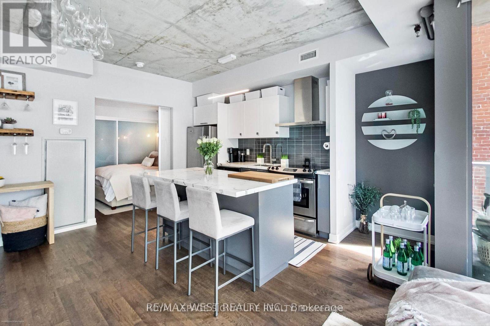 Photo 19 of 310 650 King Street W, Toronto ON
