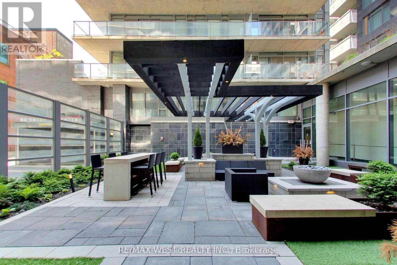 Photo 1 of 310 650 King Street W, Toronto ON
