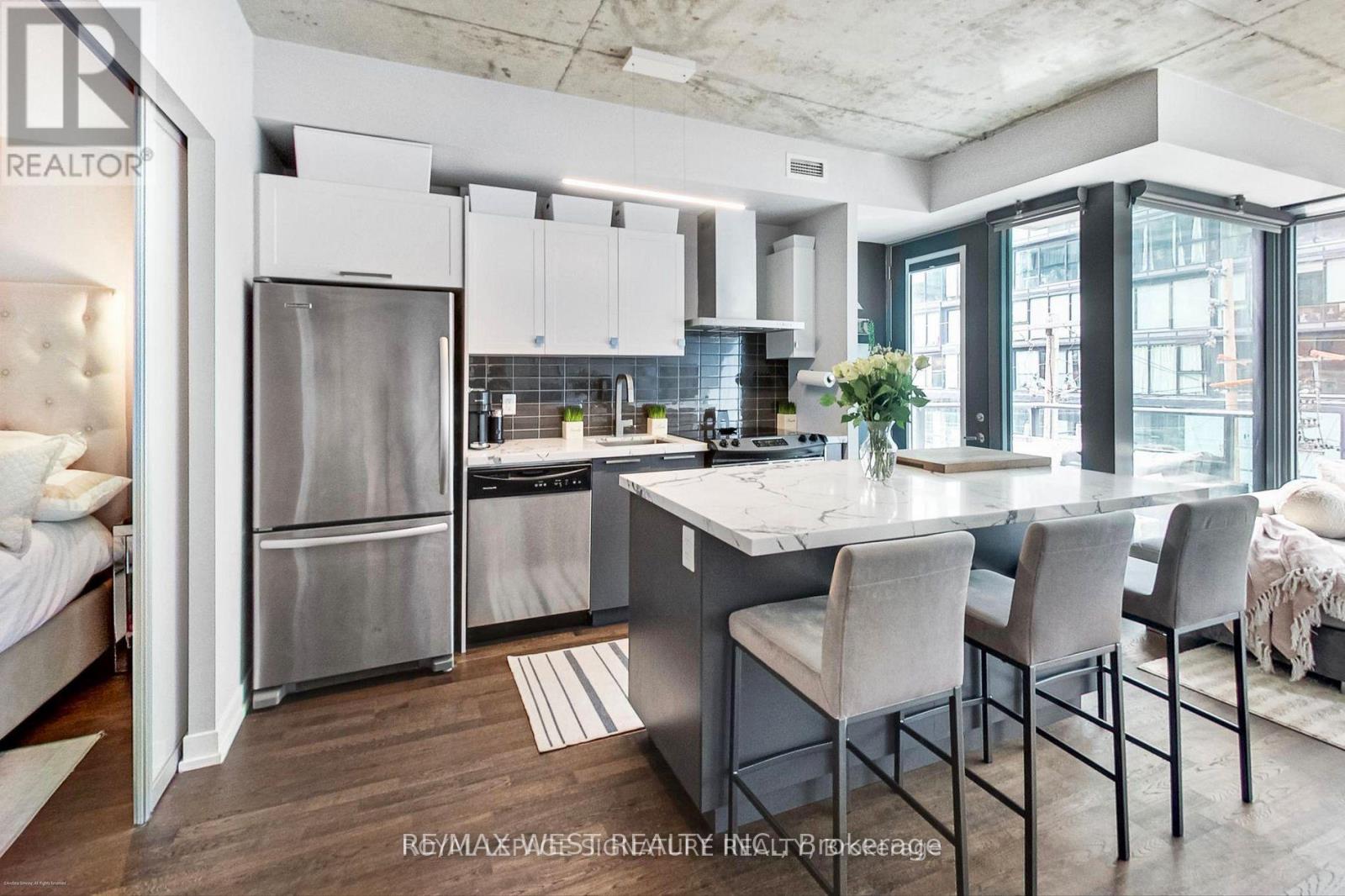 Photo 18 of 310 650 King Street W, Toronto ON