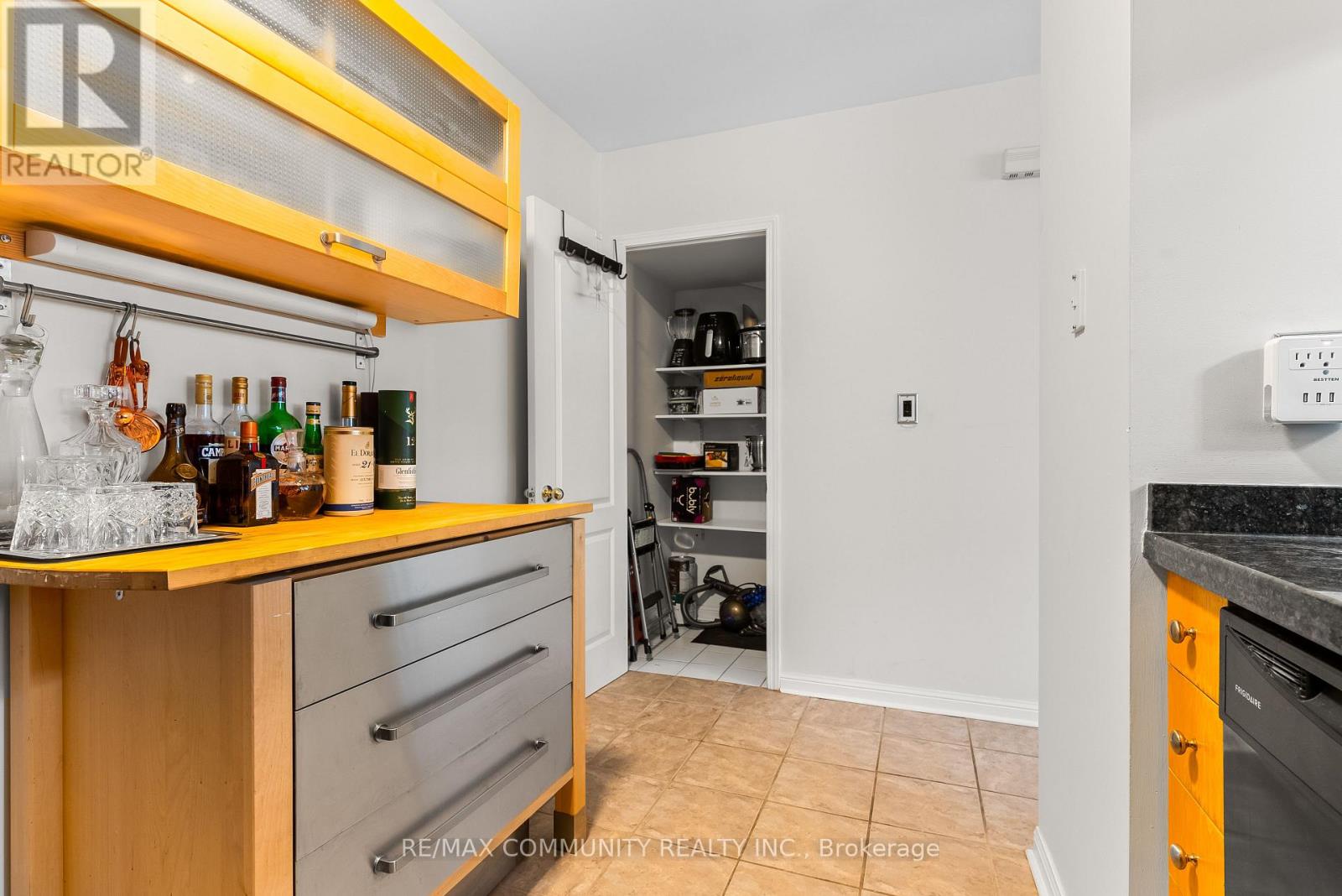 Photo 21 of 102 3 Everson Drive, Toronto ON