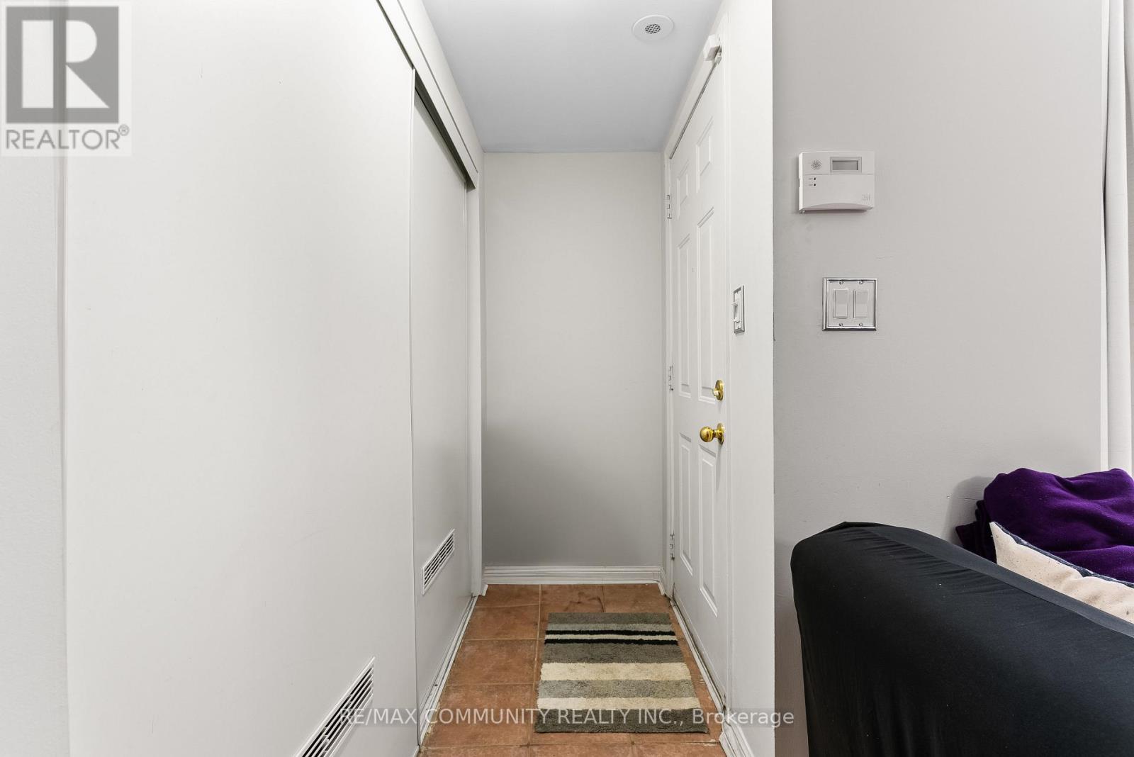 Photo 2 of 102 3 Everson Drive, Toronto ON