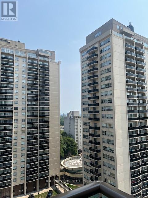 Photo 12 of 1404 310 Tweedsmuir Avenue, Toronto ON