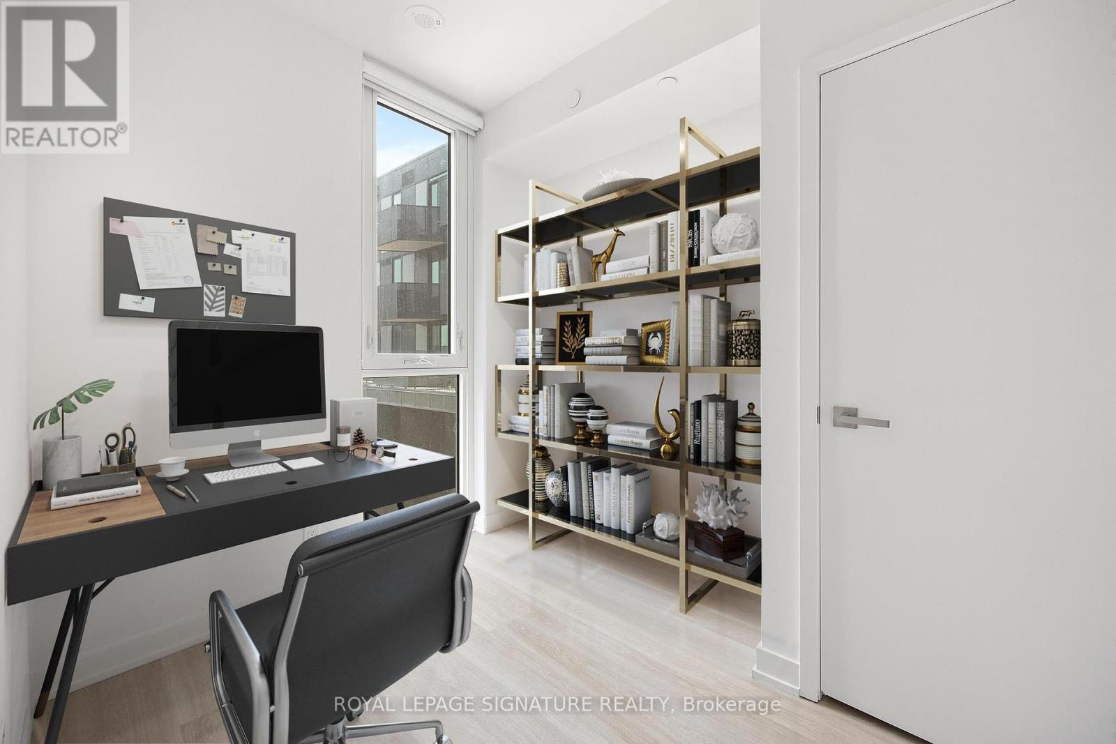 Photo 2 of 824 30 Tretti Way, Toronto ON