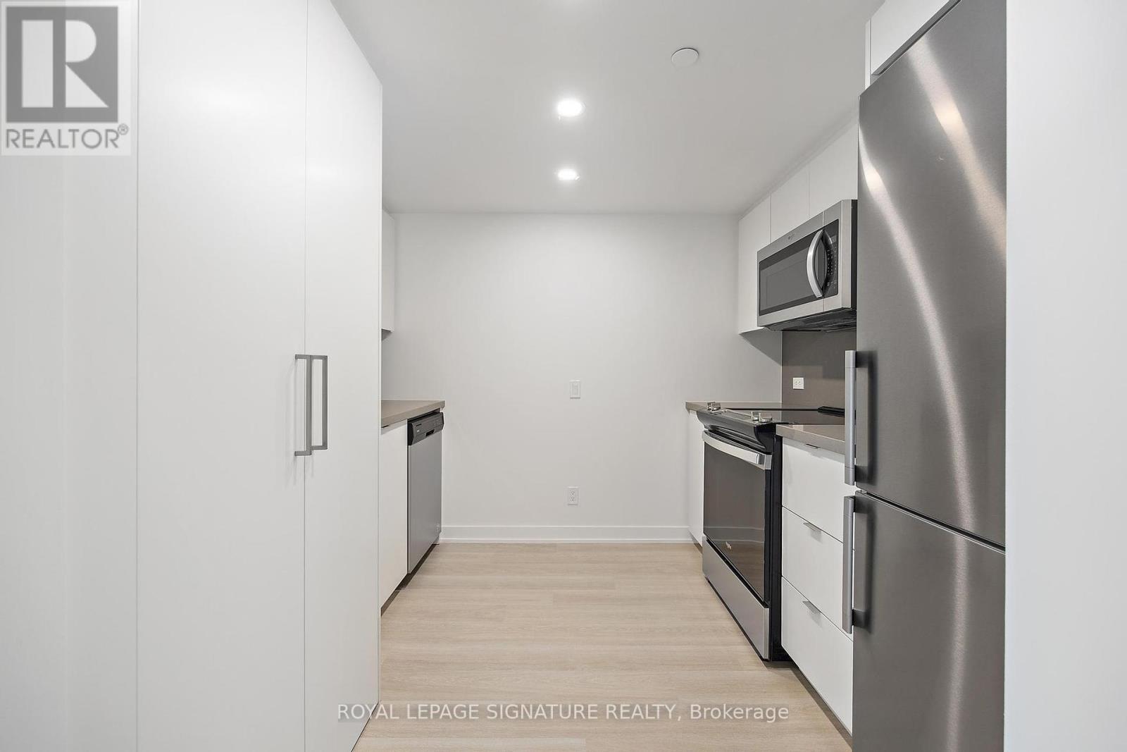 Photo 4 of 824 30 Tretti Way, Toronto ON