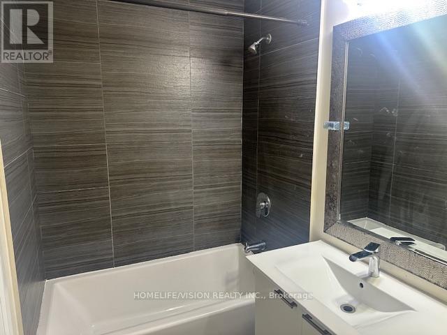Photo 6 of 903 2152 Lawrence Avenue E, Toronto ON