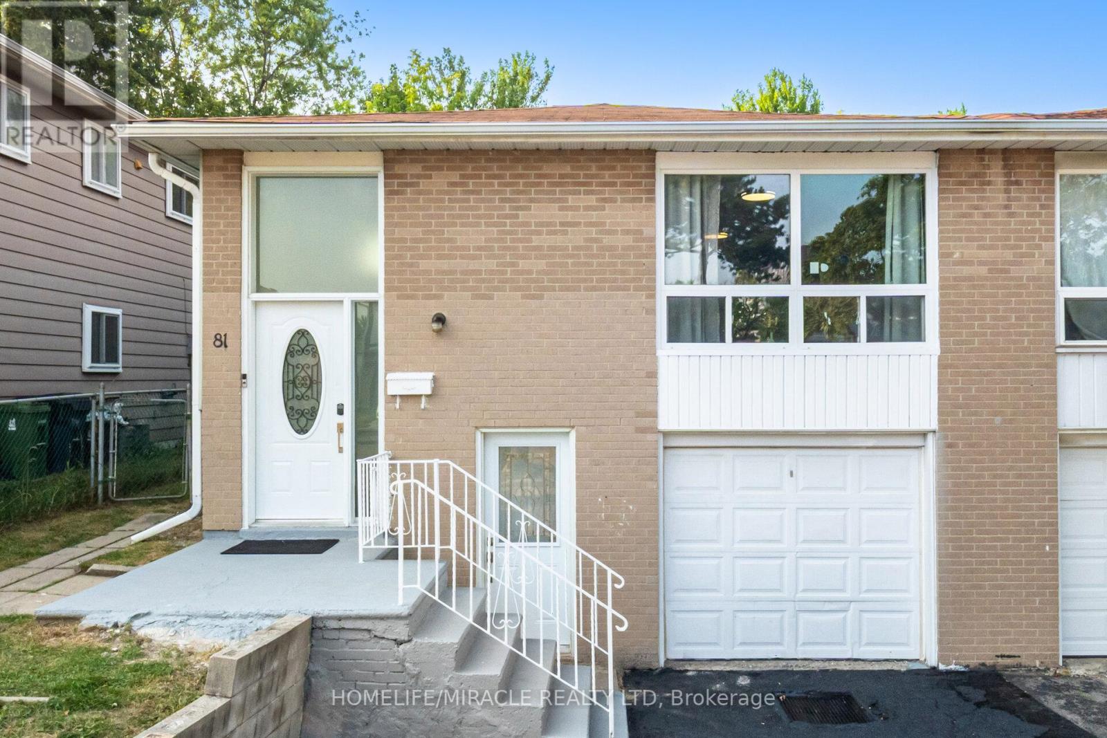 Photo 8 of 81 Pettibone Square, Toronto ON