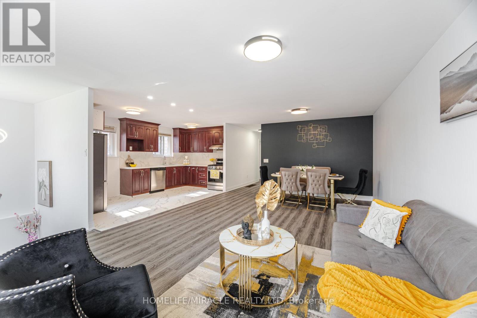 Photo 22 of 81 Pettibone Square, Toronto ON